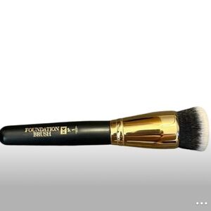 Belle Beauty Foundation Brush by Kim Gravel